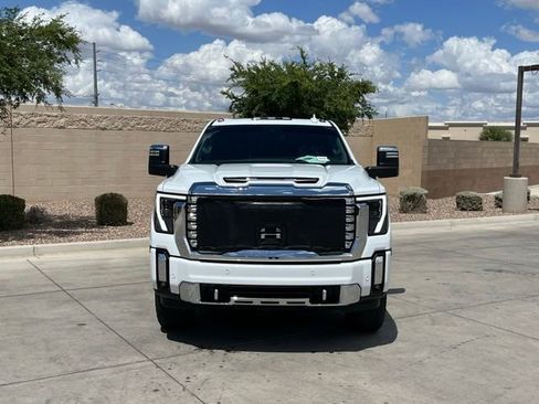 Used 2024 GMC Sierra 2500 Denali AWD/4WD image 5
