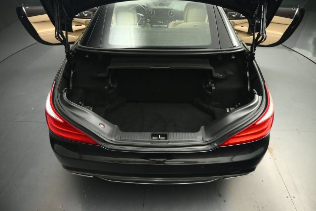 Used 2016 Mercedes-Benz SL 400 w/ Premium I Package image 52
