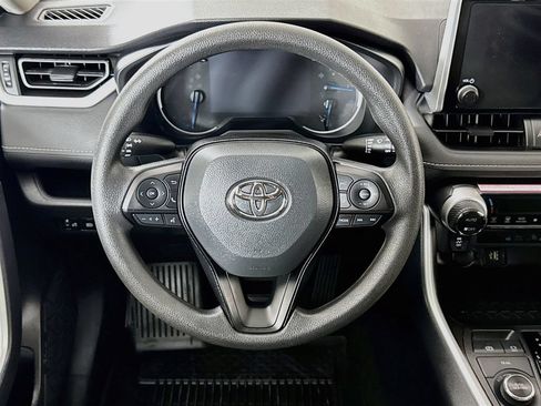 Certified 2024 Toyota RAV4 LE AWD/4WD image 4