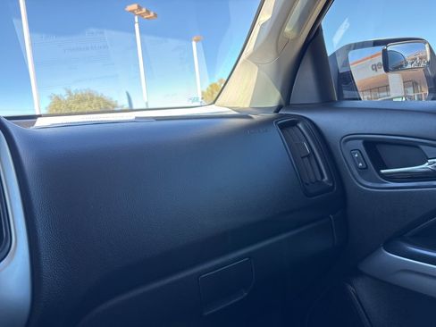 Used 2016 Chevrolet Colorado LT image 34