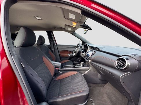 Used 2022 Nissan Kicks SR image 22