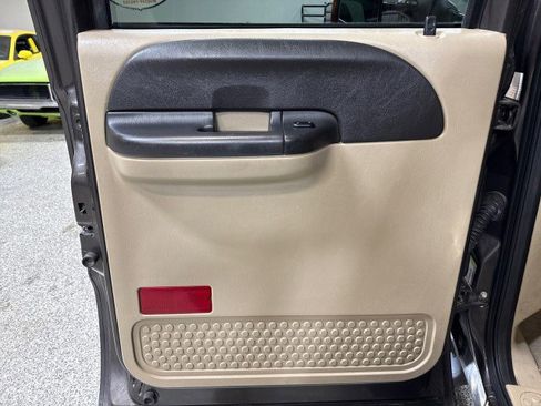 Used 2005 Ford F350 XLT image 37