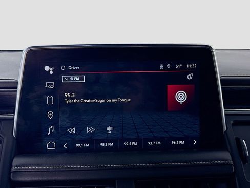 Used 2023 GMC Yukon SLT image 15