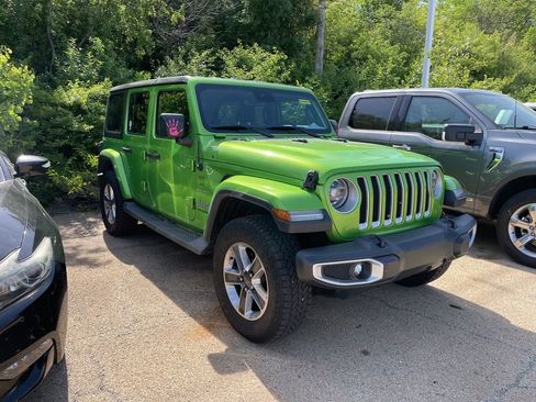 Used 2019 Jeep Wrangler Unlimited Sahara AWD/4WD image 1