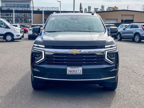Used 2026 Chevrolet Suburban LS RWD image 6