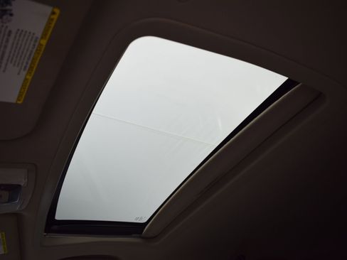 Used 2020 Toyota Sienna XLE image 23