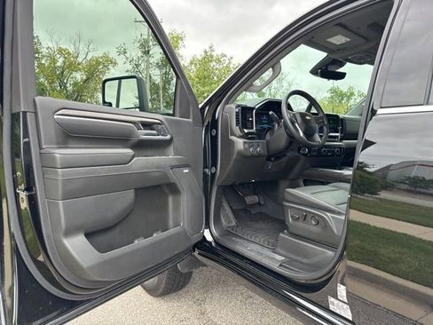 Used 2025 Chevrolet Silverado 2500 LTZ w/ LTZ Plus Package image 46