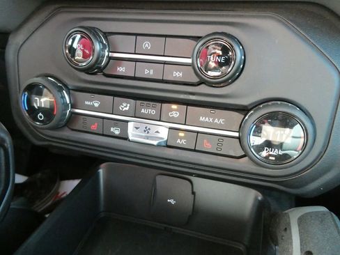 New 2024 Ford Bronco Big Bend AWD/4WD image 26