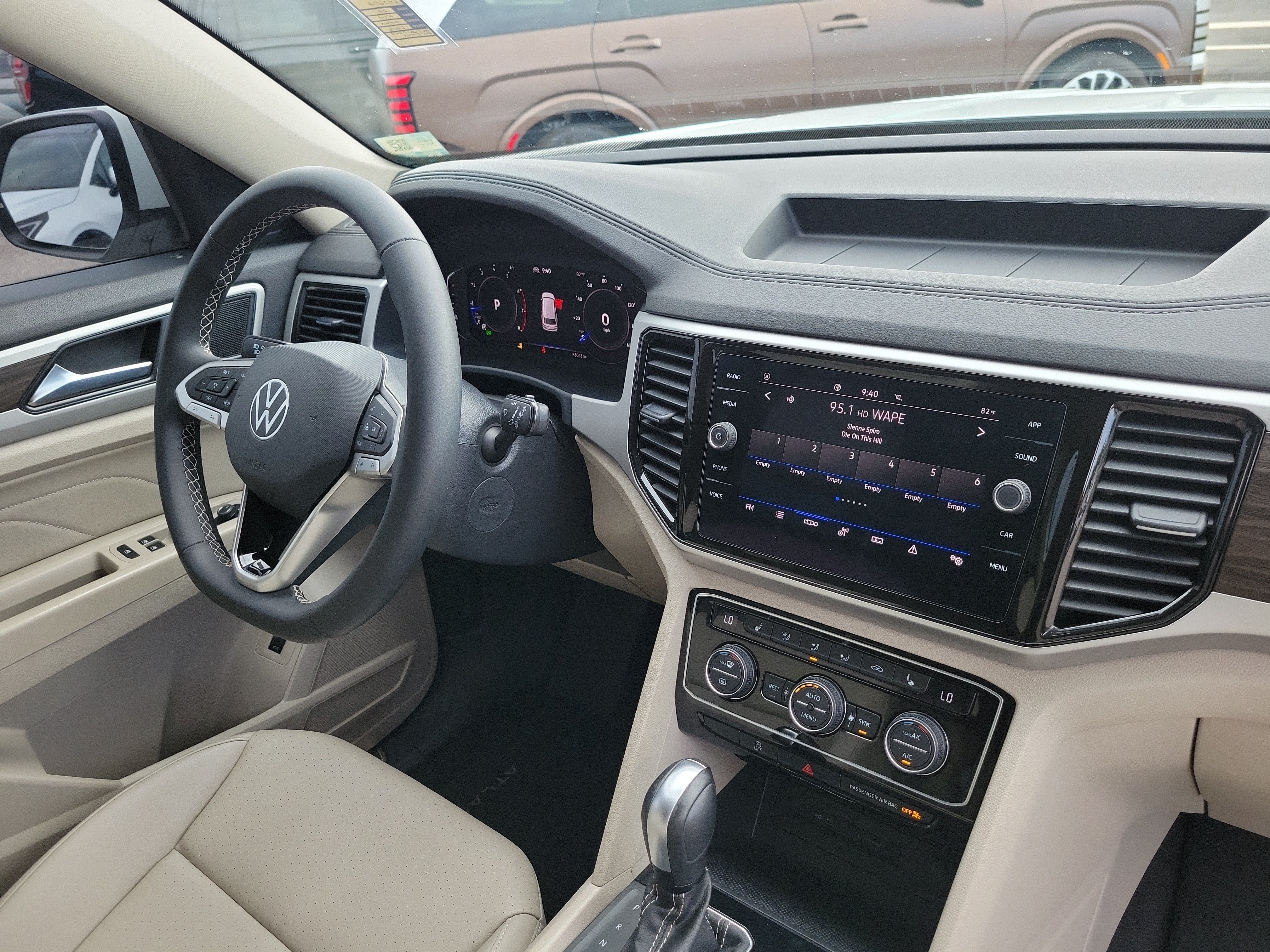 Used 2022 Volkswagen Atlas SE FWD image 8