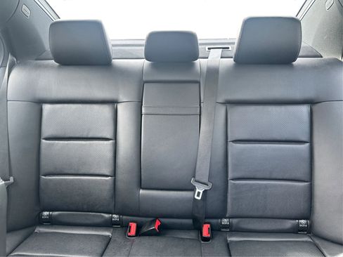 Used 2014 Mercedes-Benz E 350 4MATIC Sedan image 12