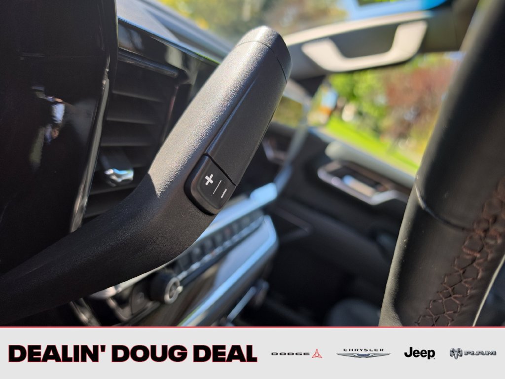 Used 2025 Chevrolet Silverado 1500 LT AWD/4WD image 24