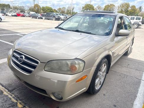 Used 2002 Nissan Maxima GLE image 1