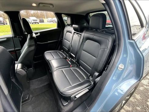 Used 2025 Ford Escape Platinum AWD/4WD image 22