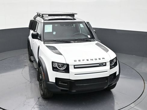 Used 2023 Land Rover Defender 110 S AWD/4WD image 17