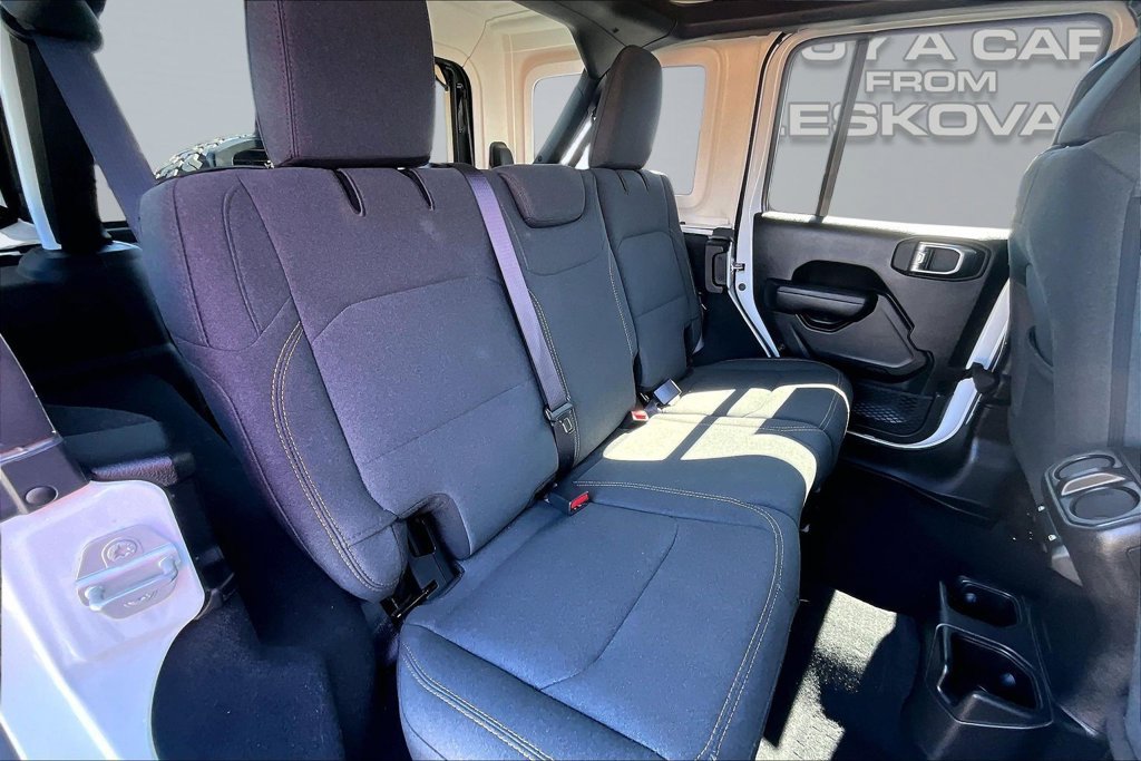 Used 2025 Jeep Wrangler Unlimited Sport AWD/4WD image 26