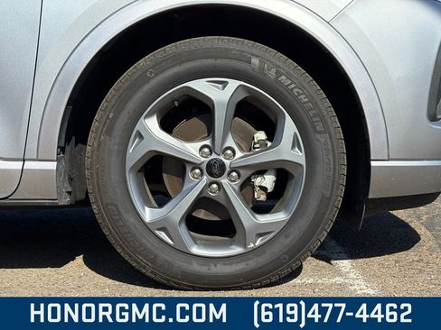 Used 2024 Ford Escape ST-Line image 10