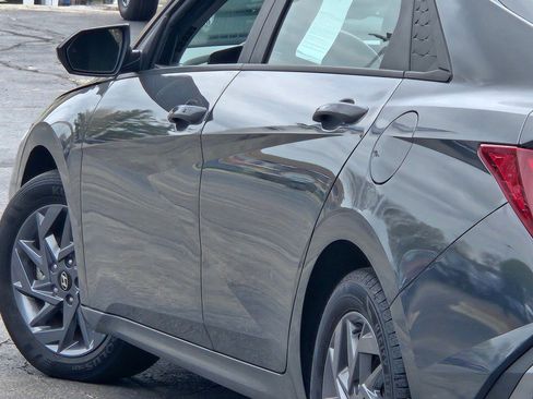 Used 2024 Hyundai Elantra SEL FWD image 14