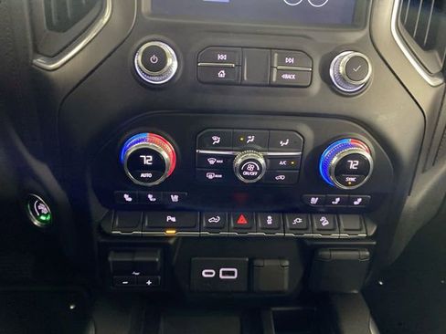 Certified 2022 GMC Sierra 1500 AT4 w/ AT4 Preferred Package image 42