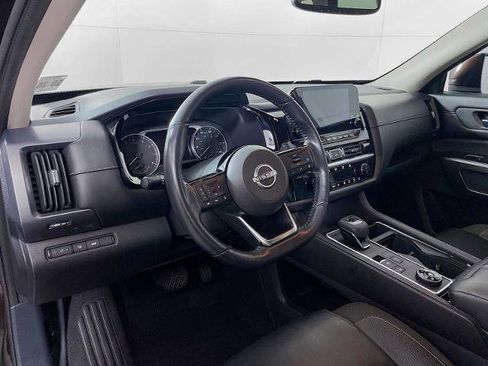 Certified 2022 Nissan Pathfinder SL w/ Lighting Package (N92) AWD/4WD image 7