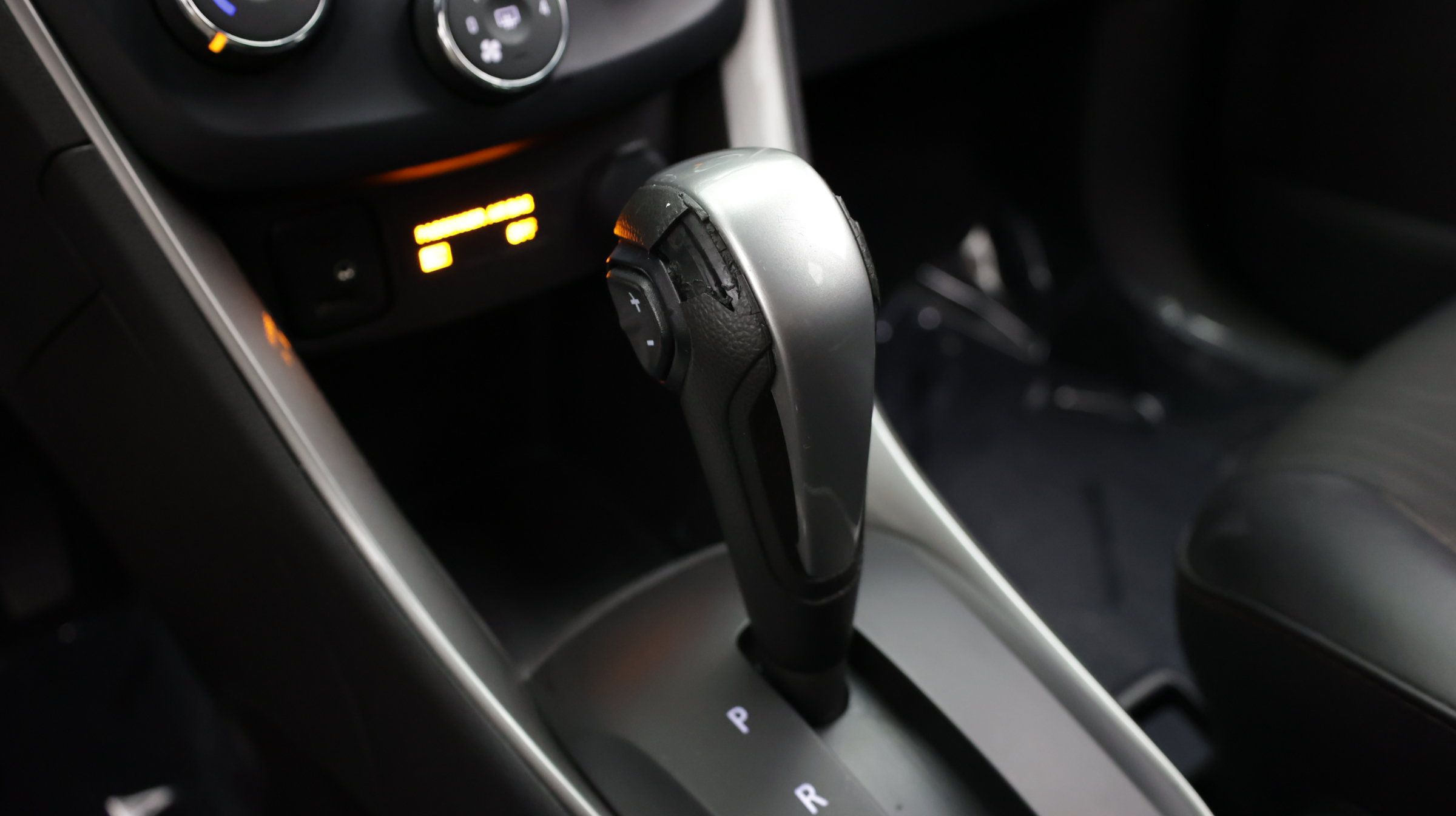 Used 2018 Chevrolet Trax LT w/ LT Convenience Package FWD image 17