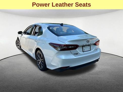 Used 2021 Toyota Camry XLE w/ Carpet Mat Package (TMS) AWD/4WD image 10