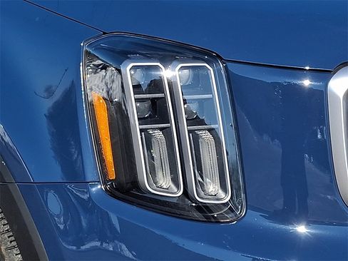 Certified 2024 Kia Telluride S w/ S Sunroof Package image 9
