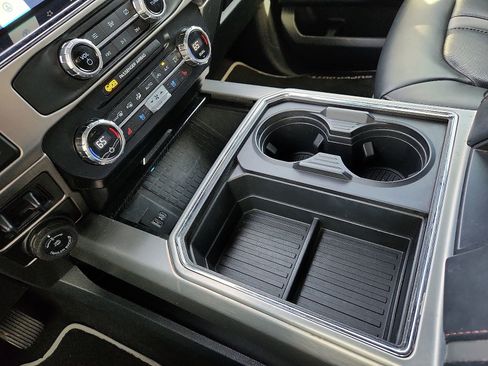 Used 2022 Ford F250 Platinum w/ FX4 Off-Road Package image 25