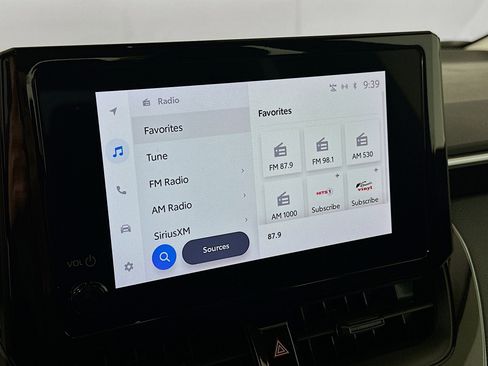 Used 2024 Toyota Corolla LE FWD image 19