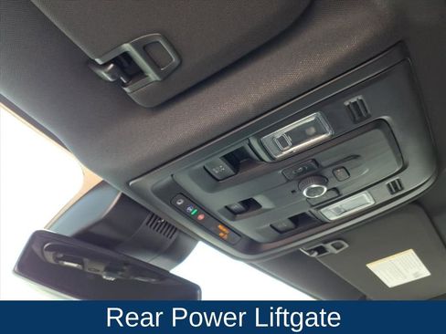 Used 2025 Chevrolet Suburban RST w/ Comfort Package AWD/4WD image 16