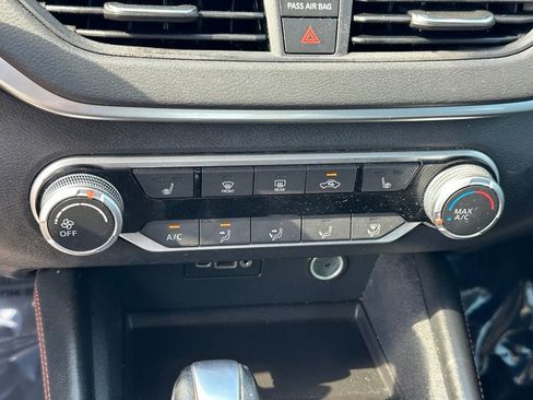 Used 2019 Nissan Altima 2.5 SR w/ SR Premium Package FWD image 29
