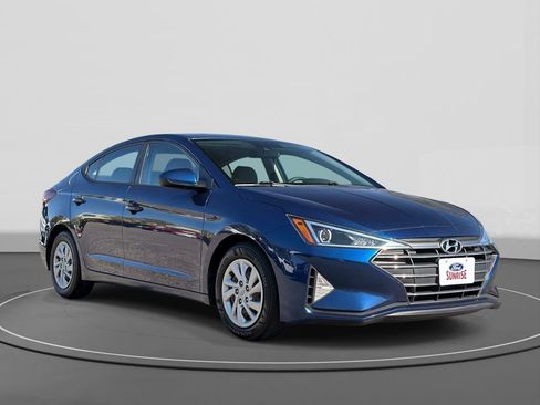 Used 2020 Hyundai Elantra SE FWD image 4