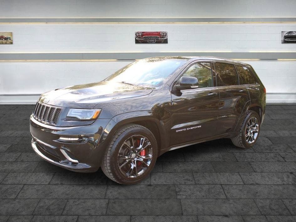 Used 2016 Jeep Grand Cherokee SRT AWD/4WD image 3