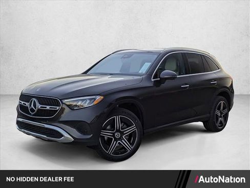 Used 2026 Mercedes-Benz GLC 300 image 1