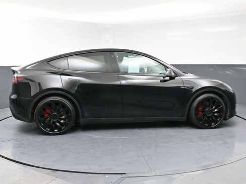 Used 2022 Tesla Model Y Performance image 7