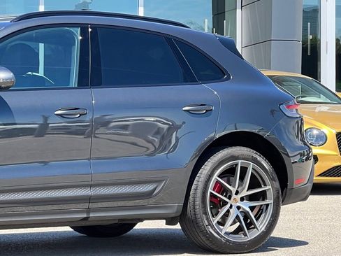 Used 2023 Porsche Macan S w/ Sport Chrono Package image 10
