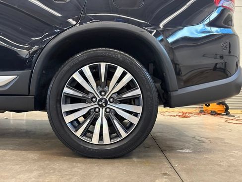 Used 2019 Mitsubishi Outlander SE AWD/4WD image 29