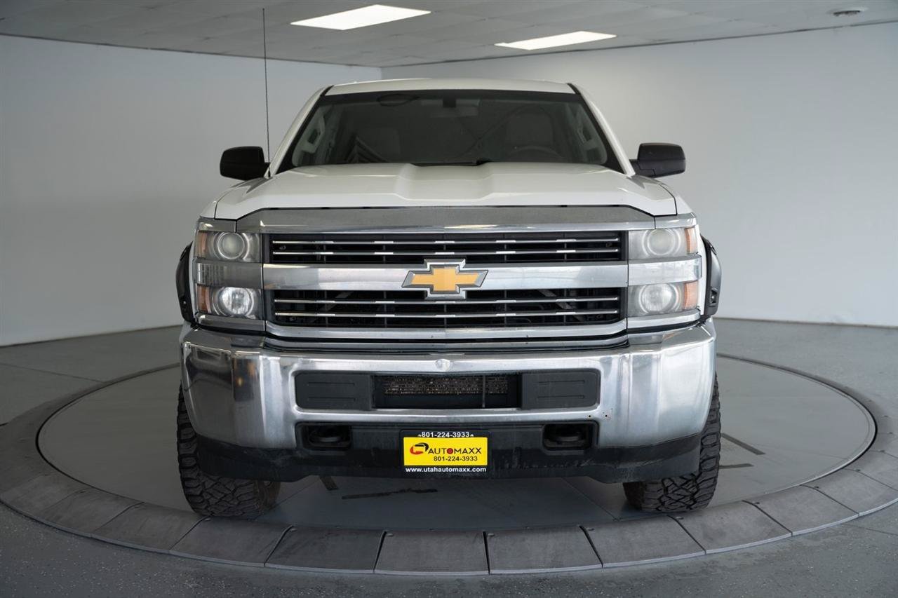 Used 2018 Chevrolet Silverado 2500 W/T w/ Snow Plow Prep Package AWD/4WD image 2