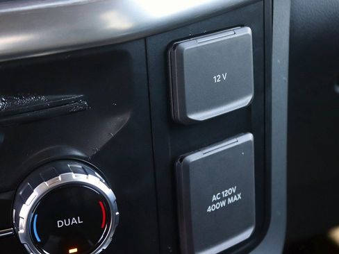 Used 2022 Ford F150 Lariat image 24