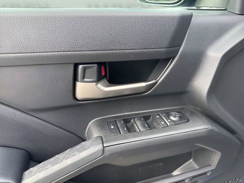 Used 2025 Toyota Tacoma TRD Sport image 24