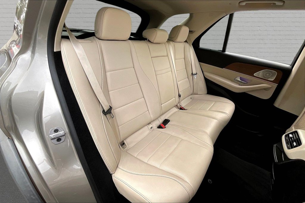 Used 2022 Mercedes-Benz GLE 350 4MATIC w/ Premium Package image 24