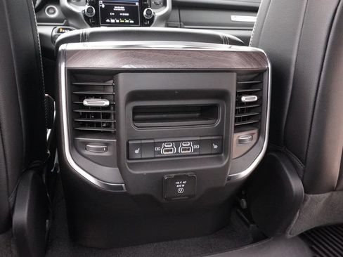 Used 2025 RAM 1500 Laramie w/ Sport Appearance Package AWD/4WD image 32