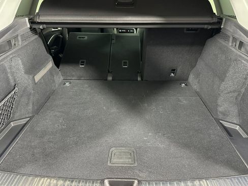 Used 2025 Audi Q5 Premium w/ Convenience Package image 14