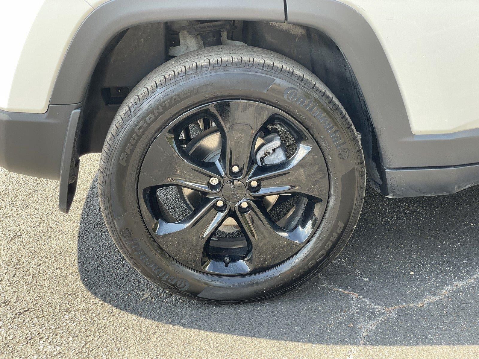 Used 2018 Jeep Compass Latitude w/ Popular Equipment Group AWD/4WD image 51