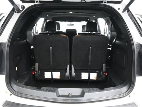 Used 2018 Ford Explorer XLT w/ Equipment Group 202A FWD image 21