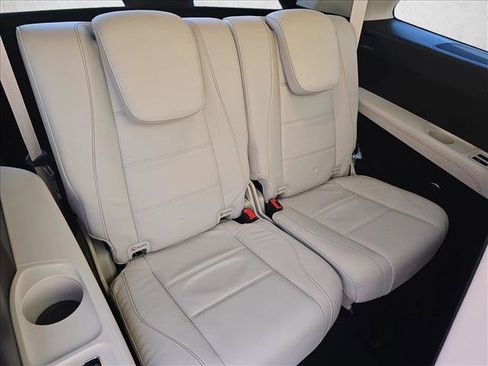 Used 2022 Mercedes-Benz GLS 450 4MATIC image 13