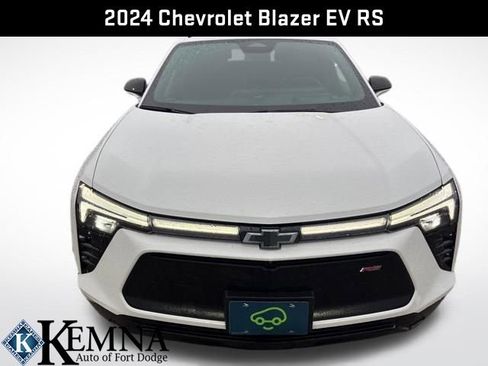 Used 2024 Chevrolet Blazer EV RS image 2