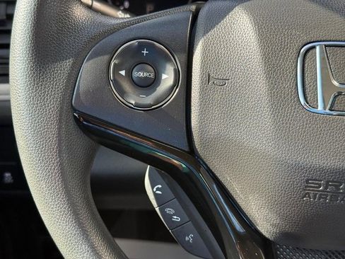 Used 2021 Honda HR-V LX image 20