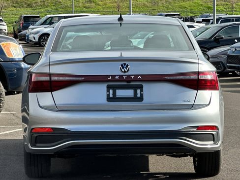 New 2026 Volkswagen Jetta SE image 4