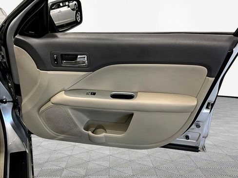 Used 2011 Ford Fusion SEL w/ 301A Rapid Spec Order Code FWD image 28