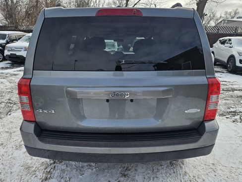 Used 2013 Jeep Patriot Latitude w/ Sun/Sound Group image 8